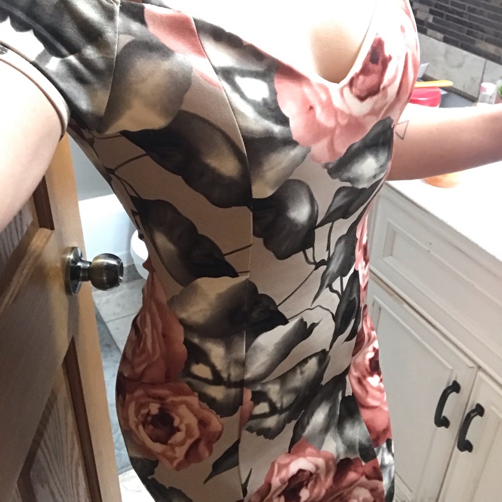 Dress - Picture 2 of 2